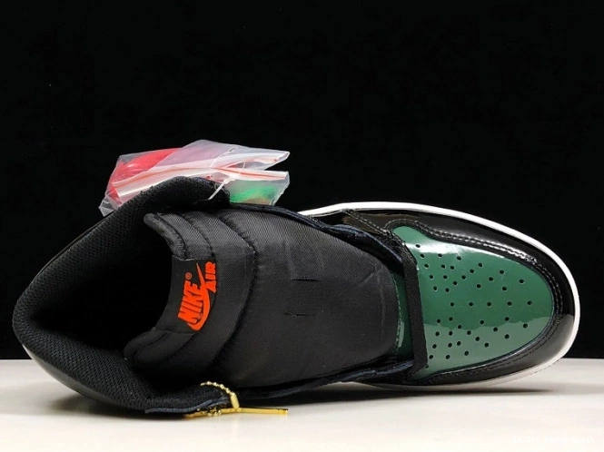 Team Jordan AV3905-038 Black Air SoleFly x OG Orange-Fir High Retro 1 0724
